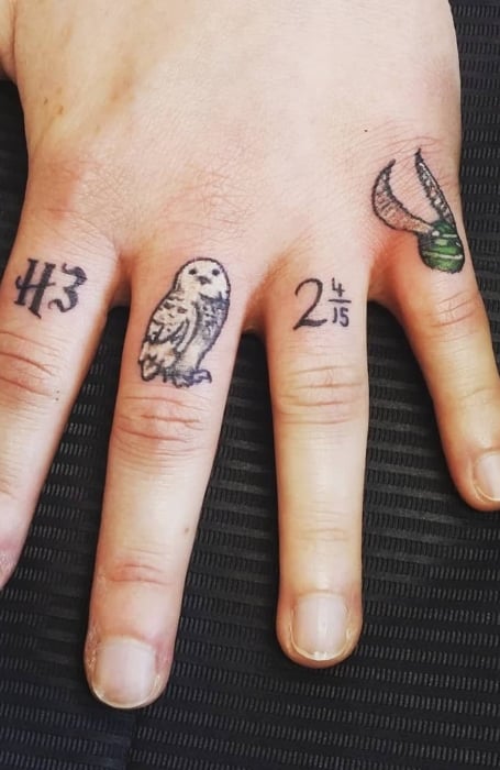 Harry Potter Finger Tattoo (1)