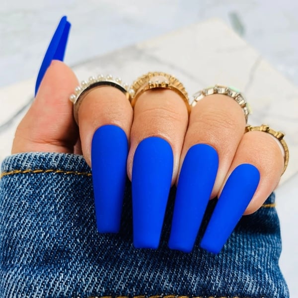 Royal Blue Matte Nails (1)