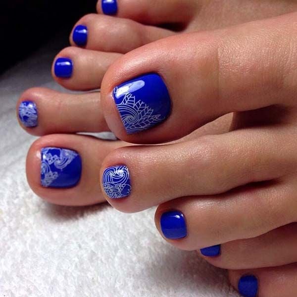 Royal Blue Toe Nail1