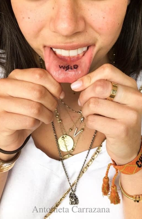 Unique Lip Tattoos (1)