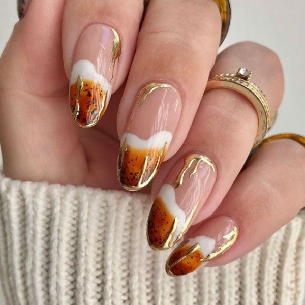 Gold Thanksgiving Nails (1)