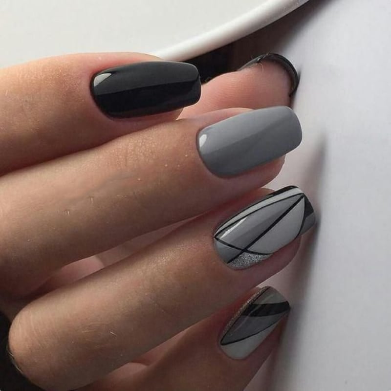 Geometric Grey Nails