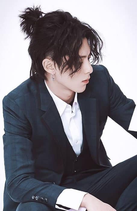 20 Best Ponytail Hairstyles of Men in 2023 - The Trend Spotter 20 Best Ponytail Hairstyles of Men in 2023 - The Trend Spotter