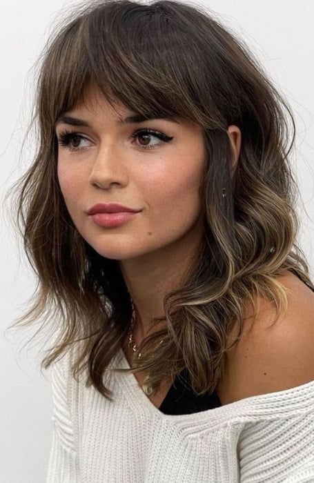 37 Looks With Side Bangs  A Detail That Can Enhance Your Image  Side  fringe hairstyles Fringe hairstyles Long hair with bangs