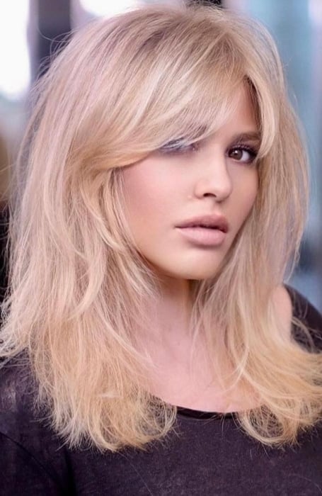 30 Side Swept Bangs For All Hair Lengths - The Trend Spotter 30 Side Swept Bangs For All Hair Lengths - The Trend Spotter