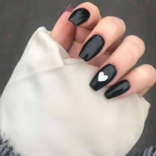 30 Short Coffin Nails to Try in 2023 - The Trend Spotter