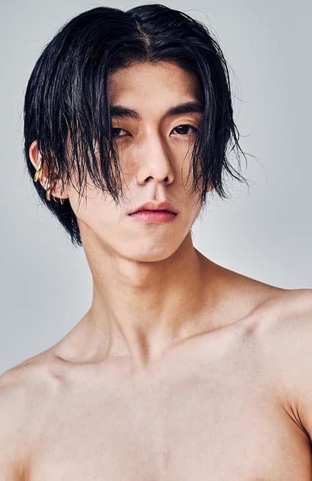 30 Best Korean Hairstyles for Men - K-pop Trend (2024)