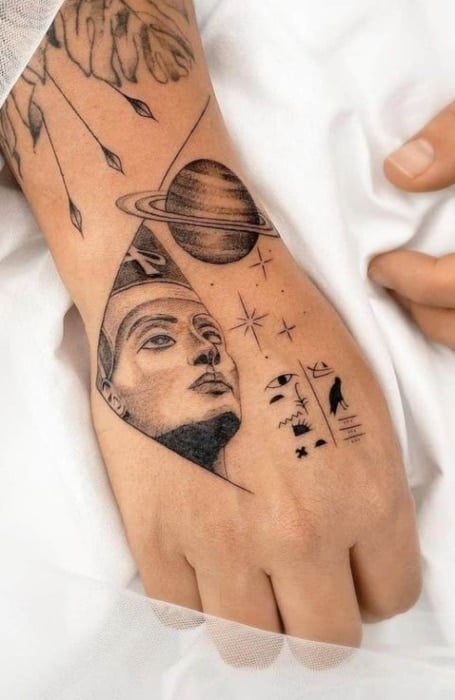 Egyptian Hand Tattoos (1)