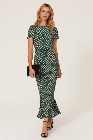 Festive Wedding Attire For Guests 4