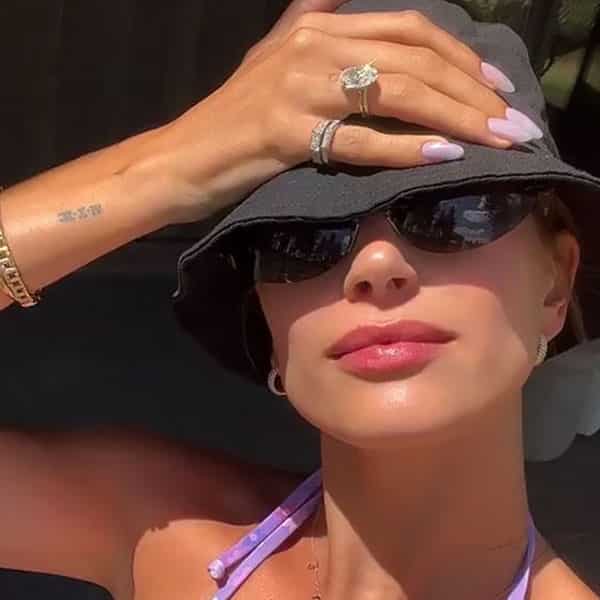 Hailey Bieber Lavender Grape Glazed Nails