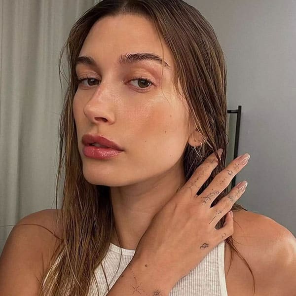 Hailey Bieber Natural Glazed Nails