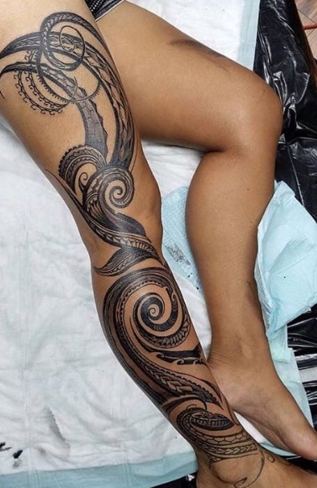 My freshly hand tapped Samoan Malu tatau Done in 2015 by Suluape Sii  Liufau of Anaheim Ca 10 hrs total 5 hrs each leg in one sitting This  tatau involves the assistance