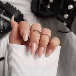 What is an American Manicure? All You Need to Know
