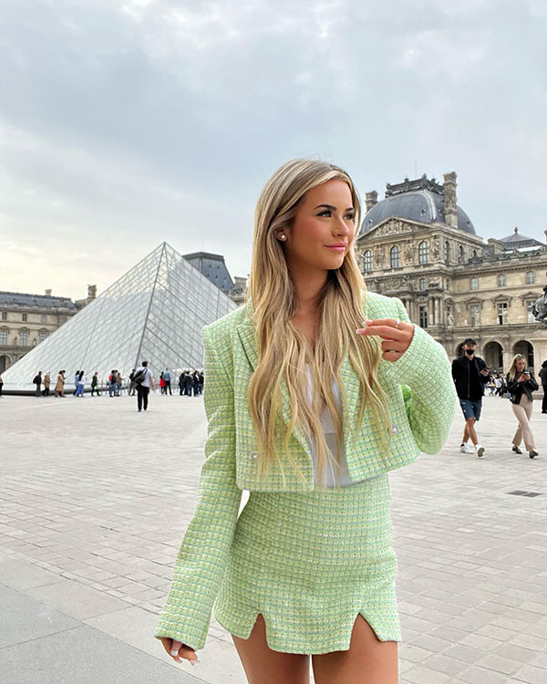 Emily Elizabeth Photos