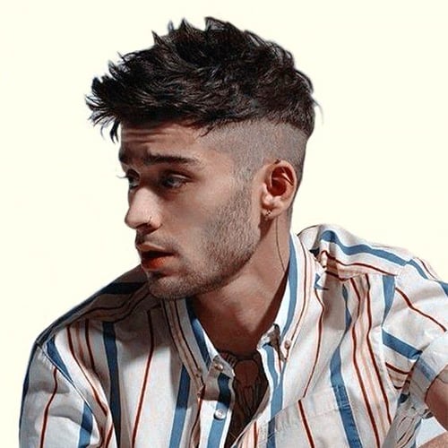 Undercut.. Com detalhes no acabamento. V shaped haircut, Undercut hair designs, Haircuts for men