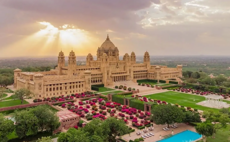 Biggest Houses In The World.jpg