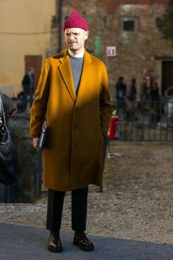 Photo by <a href="http://www.fashionwirepress.com//"rel="nofollow" target="_blank"> Vincenzo Grillo for FashionWirePress</a> Pitti Street Style 2015-7