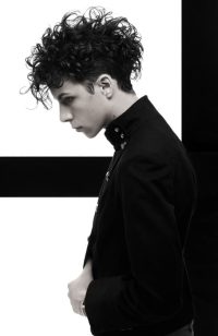 curly and wavy hairstyles for men