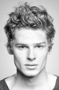 curly and wavy hairstyles for men