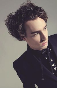 curly and wavy hairstyles for men