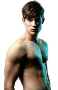 Mens Medium Length hairstyles and haircuts