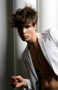 Mens Medium Length hairstyles and haircuts