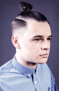 Mens Medium Length hairstyles and haircuts