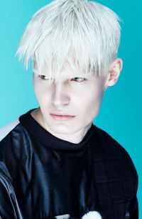 Mens Medium Length hairstyles and haircuts