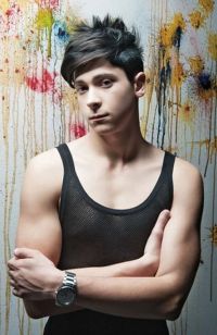 Mens Medium Length hairstyles and haircuts