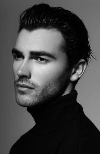Mens Medium Length hairstyles and haircuts