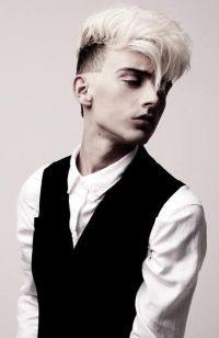 Mens Medium Length hairstyles and haircuts