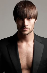 Mens Medium Length hairstyles and haircuts