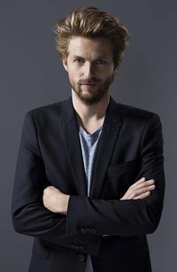 Mens Medium Length hairstyles and haircuts