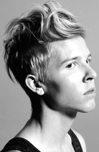 Mens Medium Length hairstyles and haircuts
