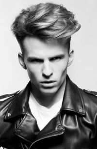 Mens Medium Length hairstyles and haircuts