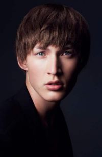 Mens Medium Length hairstyles and haircuts