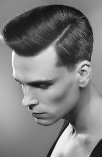 Mens Medium Length hairstyles and haircuts