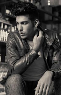 Mens Medium Length hairstyles and haircuts