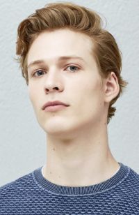 Mens Medium Length hairstyles and haircuts