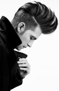 Mens Medium Length hairstyles and haircuts