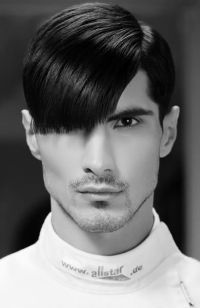 Mens Medium Length hairstyles and haircuts