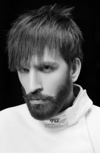 Mens Medium Length hairstyles and haircuts