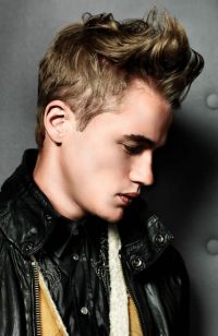Mens Medium Length hairstyles and haircuts