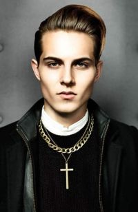 Mens Medium Length hairstyles and haircuts