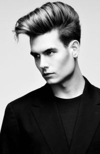 Mens Medium Length hairstyles and haircuts