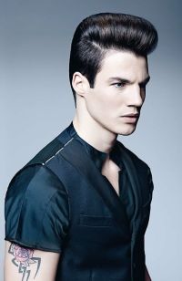 Mens Medium Length hairstyles and haircuts