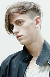 Mens Medium Length hairstyles and haircuts