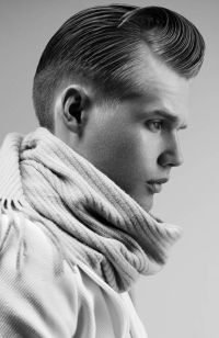 Mens Medium Length hairstyles and haircuts