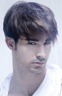 Mens Medium Length hairstyles and haircuts
