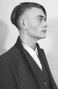 Mens Medium Length hairstyles and haircuts